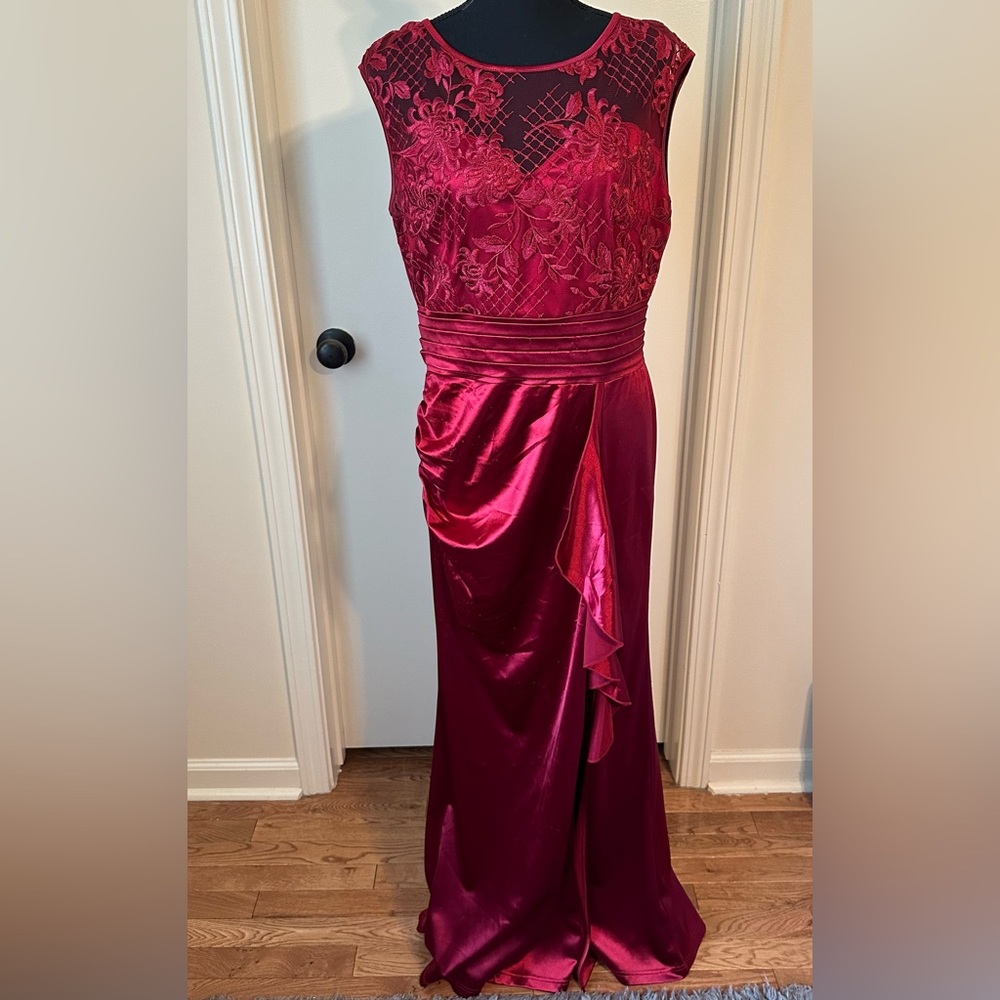 Lace Vintage Wedding Maci Dress